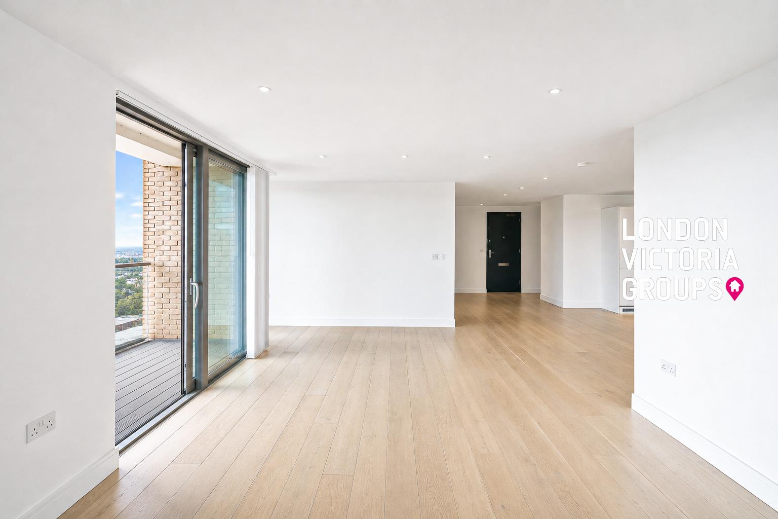 2 bed property in Heritage Tower, 118 East Ferry Road, LONDON